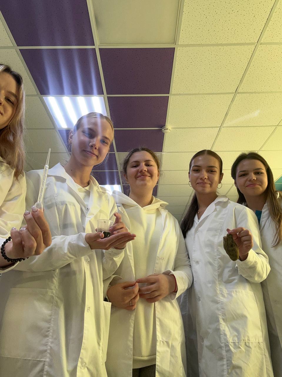 Исследовательская и проектная деятельность в Центре «Мира» Исследовательская и проектная деятельность в Центре «Мира».